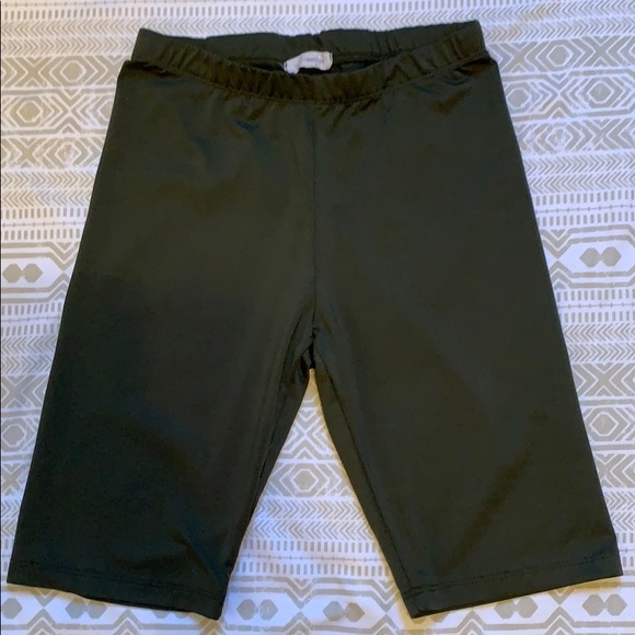 olive green set - Picture 2 of 3